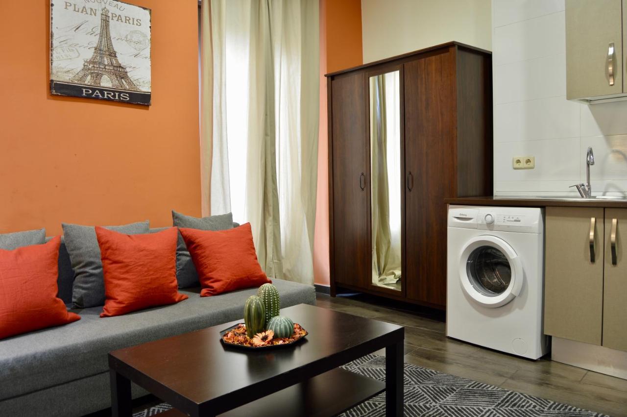 Apartamentos Fuencarral Madrid Exterior photo