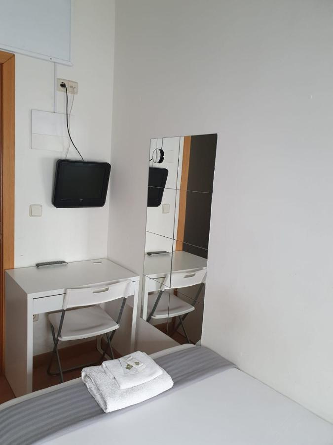 Apartamentos Fuencarral Madrid Exterior photo