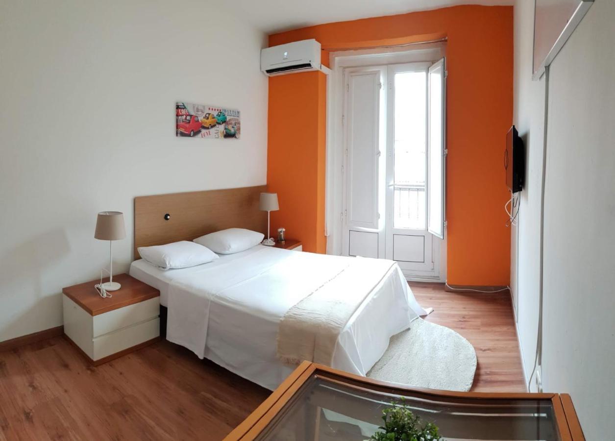 Apartamentos Fuencarral Madrid Exterior photo