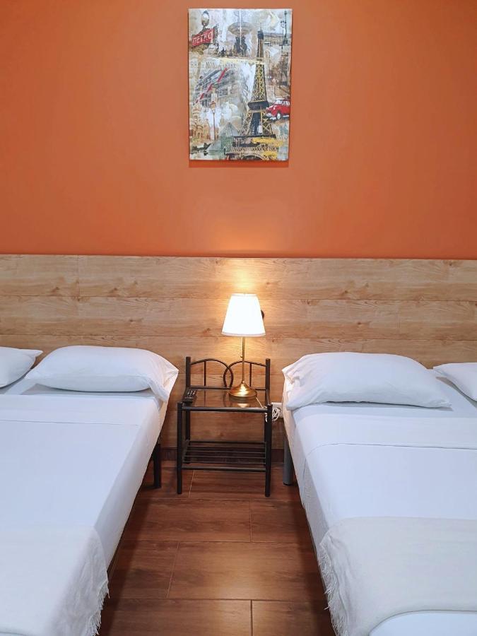Apartamentos Fuencarral Madrid Exterior photo